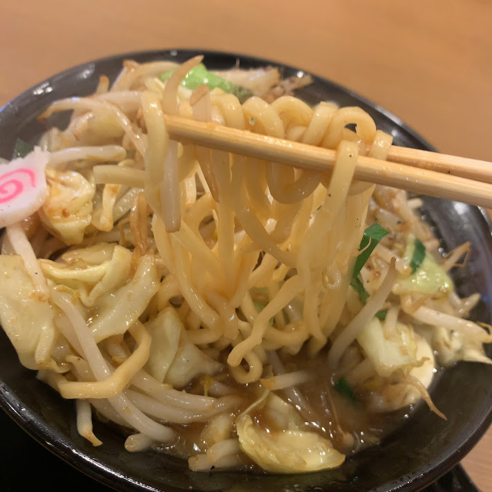 濃厚醤油タンメン　麺